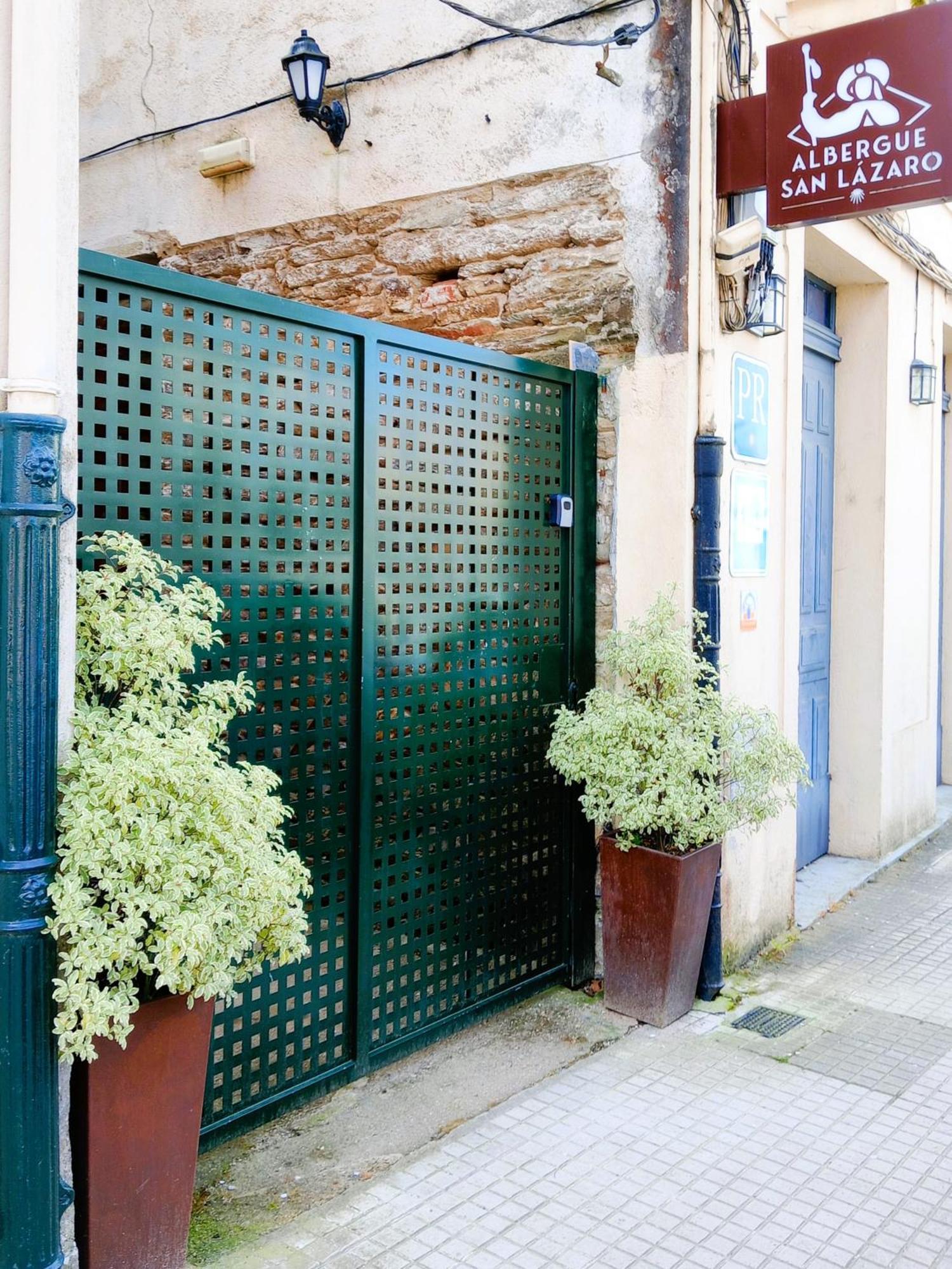 Albergue San Lazaro Sarria Exterior foto